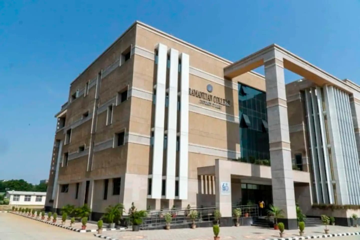 Shaheed Bhagat Singh College