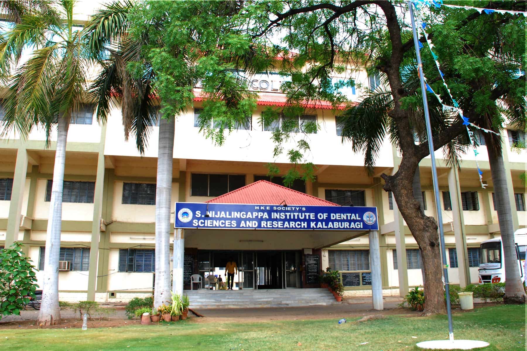 Nijalingappa Dental College Gulbarga-image