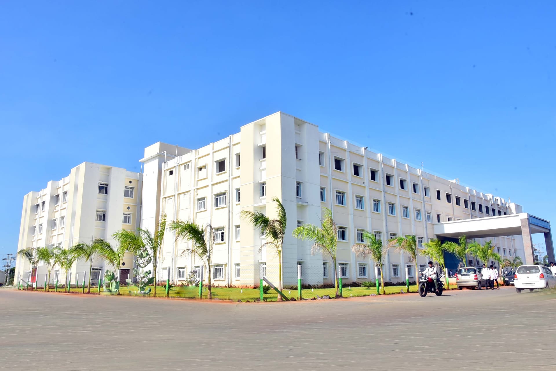 Vinayaka Mission's College of Nursing, Karaikal-image
