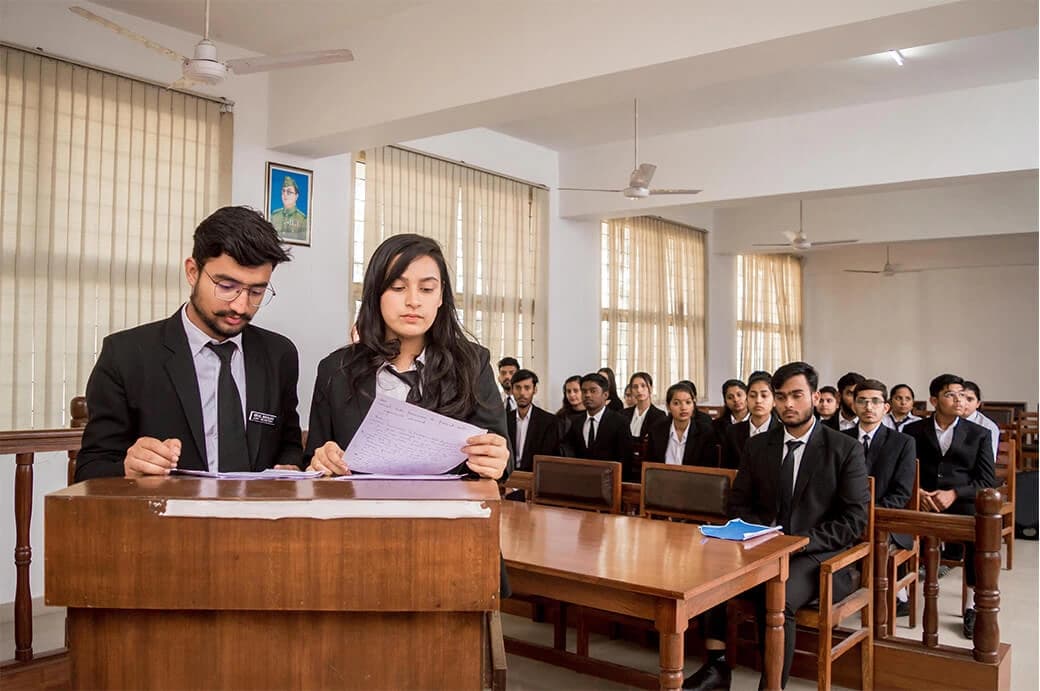 Maharishi Markandeshwar National College of Law-image