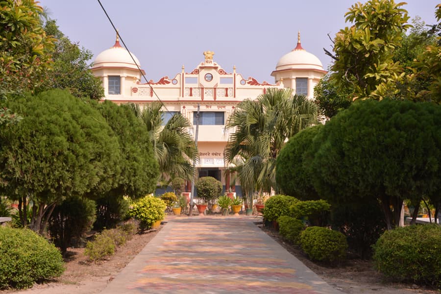 BARJ College of Education-gallery-image-1