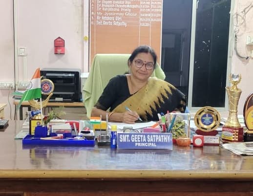 SRIMAA MAHILA MAHAVIDYALAYA-gallery-image-2
