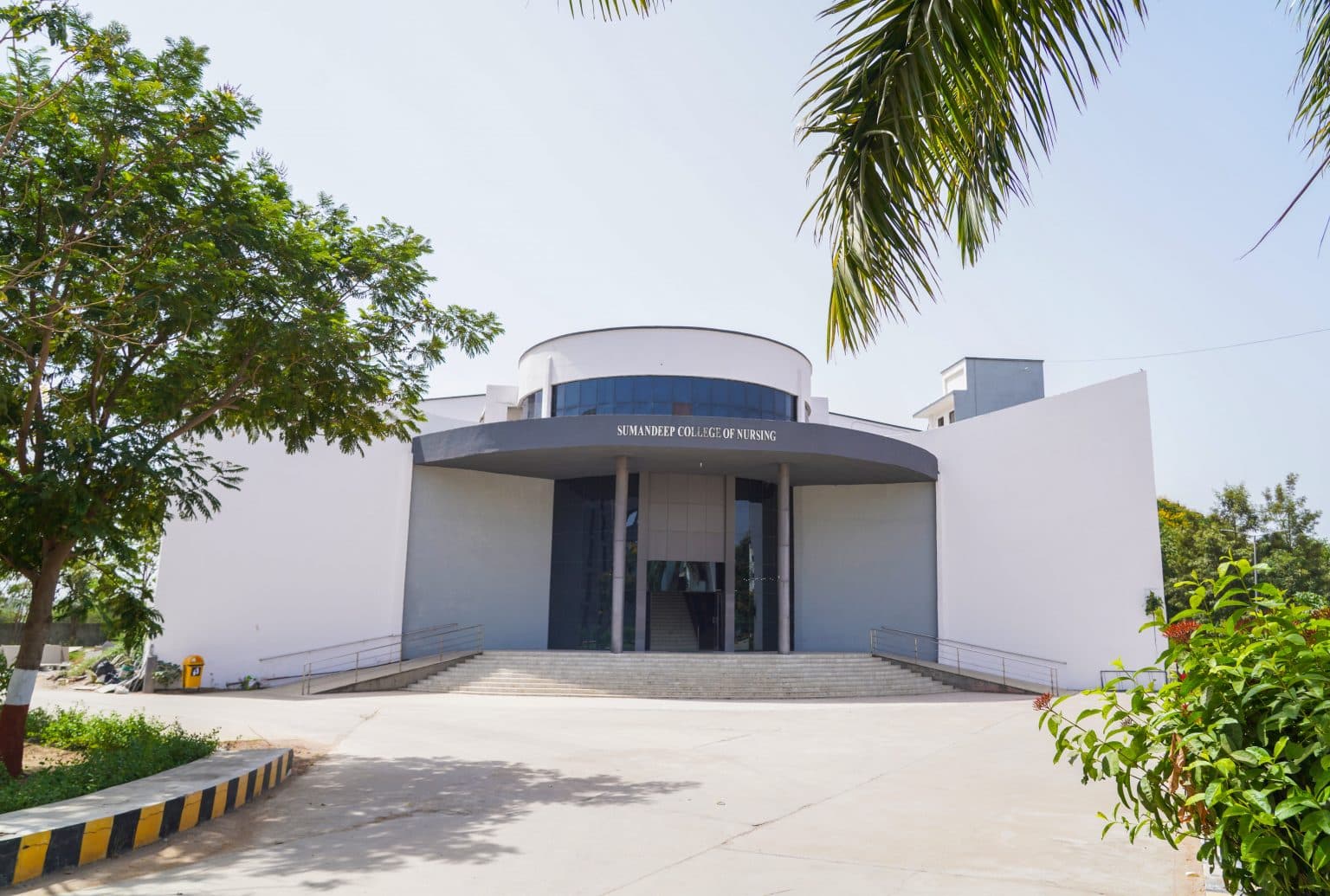 Sumandeep Nursing College-image
