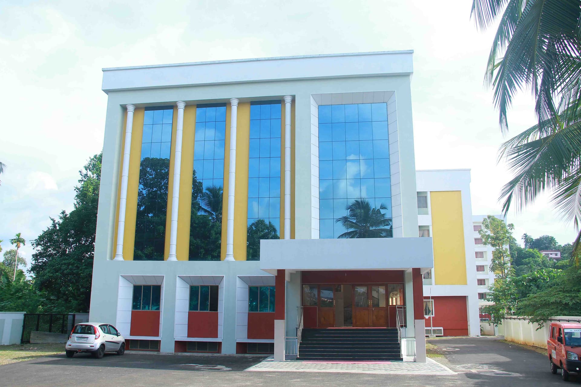 Muthoot College of Nursing-image