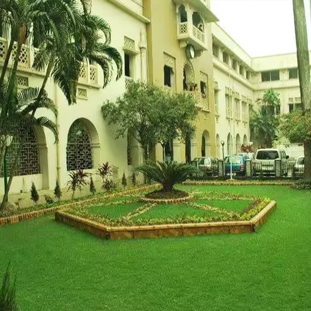 Maulana Azad College-image