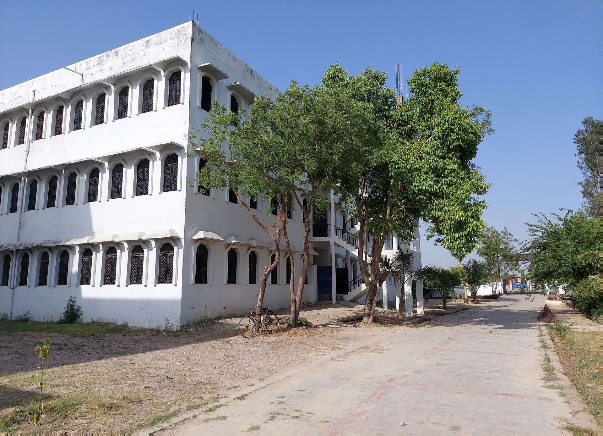 SMP Degree College Lucknow-image