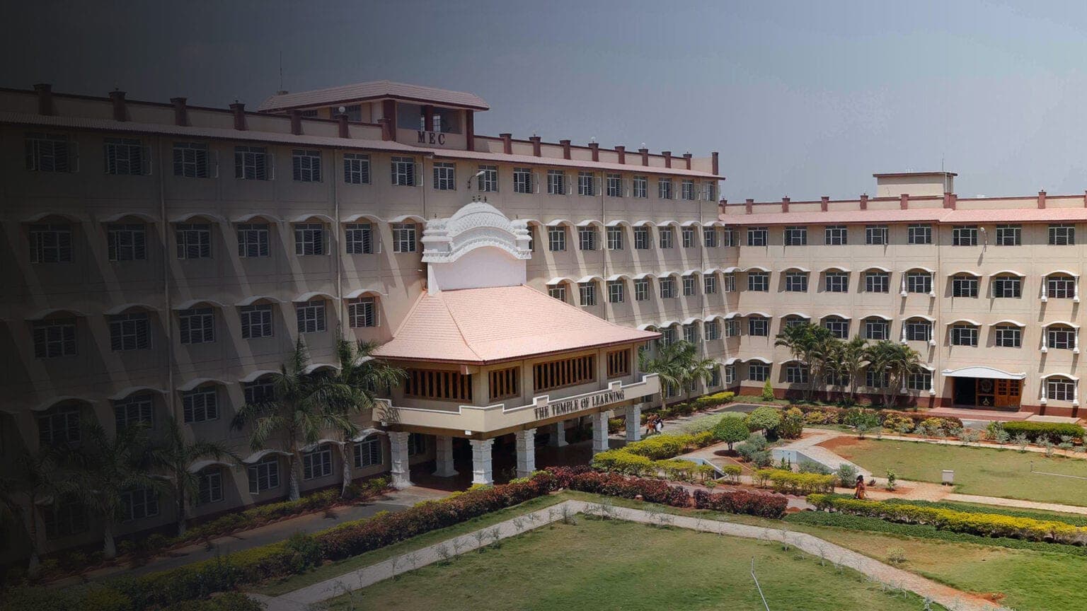 Mahendhira College of Education-image