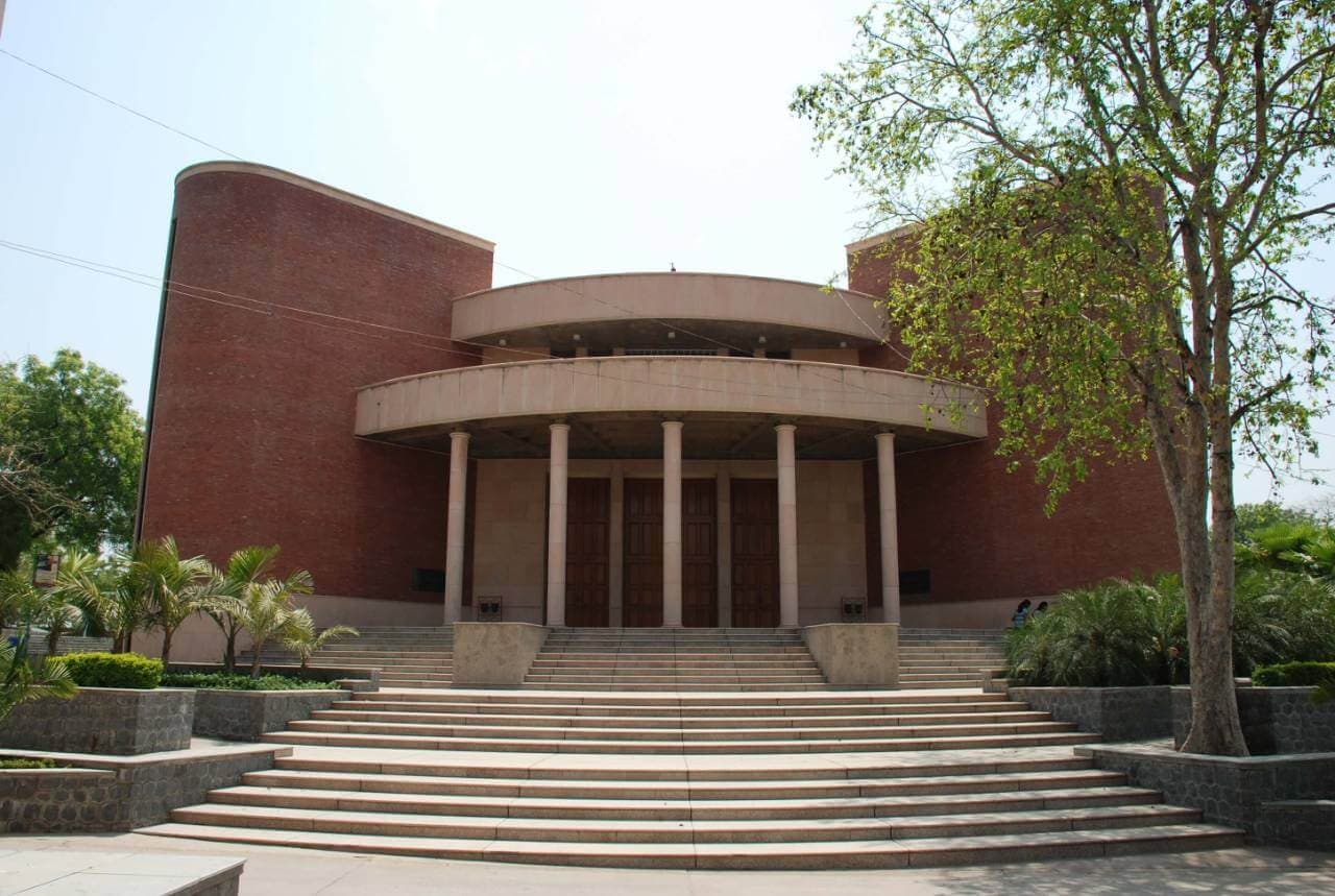 Jesus and Mary College-image