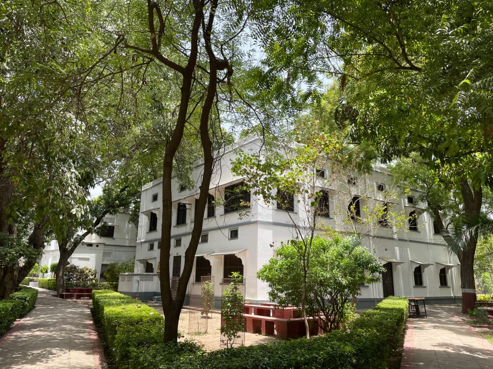 Vasanta College For Women-image