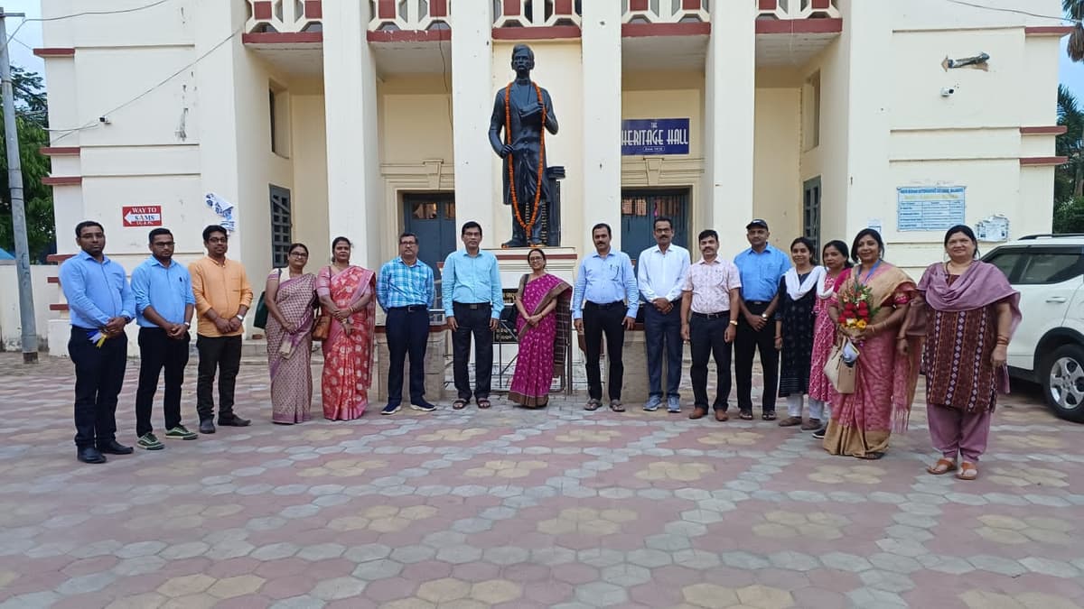 F.M. Autonomous College-gallery-image-2