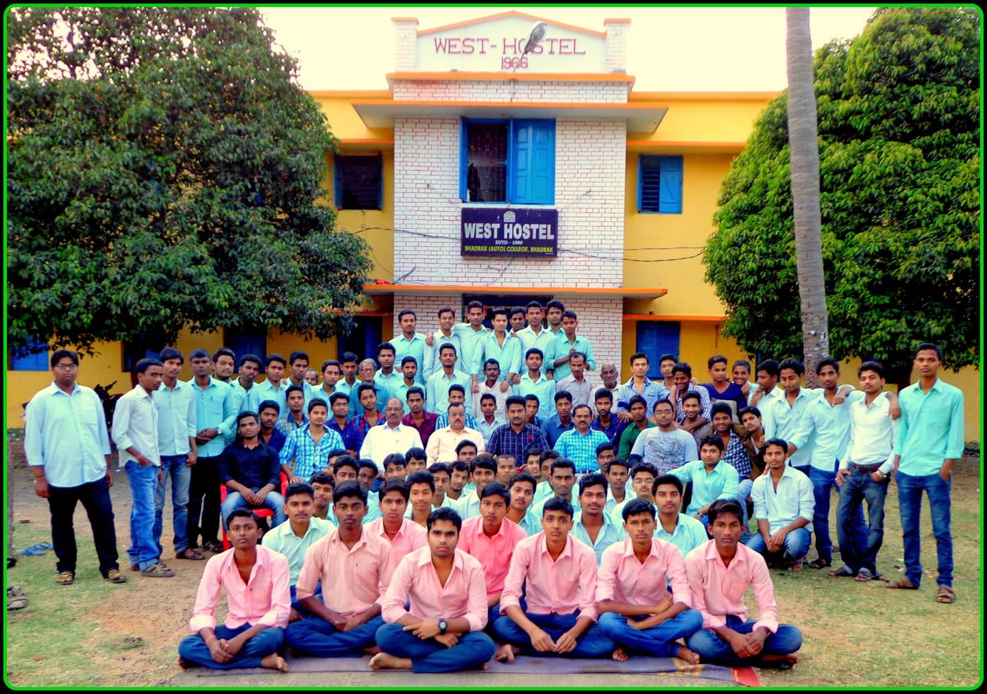 Bhadrak Autonomous College-image