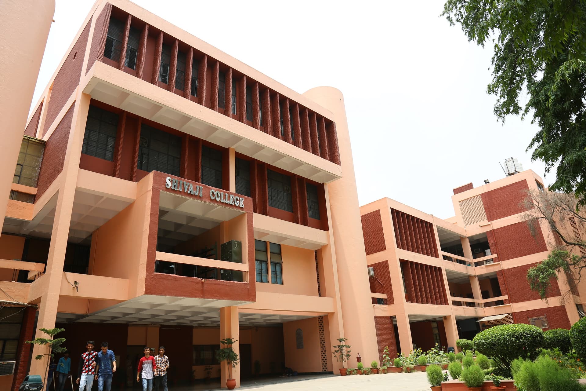 Shivaji College, University of Delhi-image