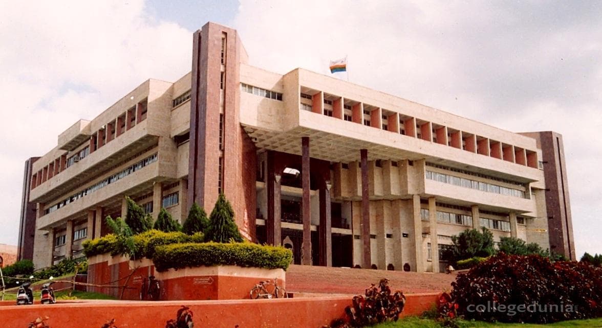 NMU Jalgaon-gallery-image-1