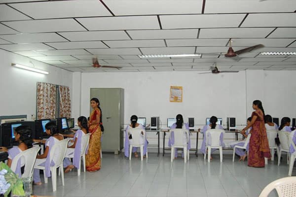 Rajahmundry College For Women-gallery-image-3