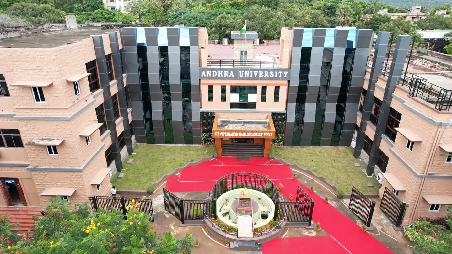 Andhra University, College of Science & Technology-image