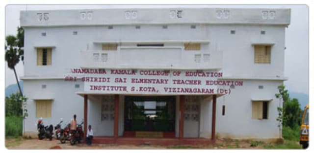 YK College of Education-image