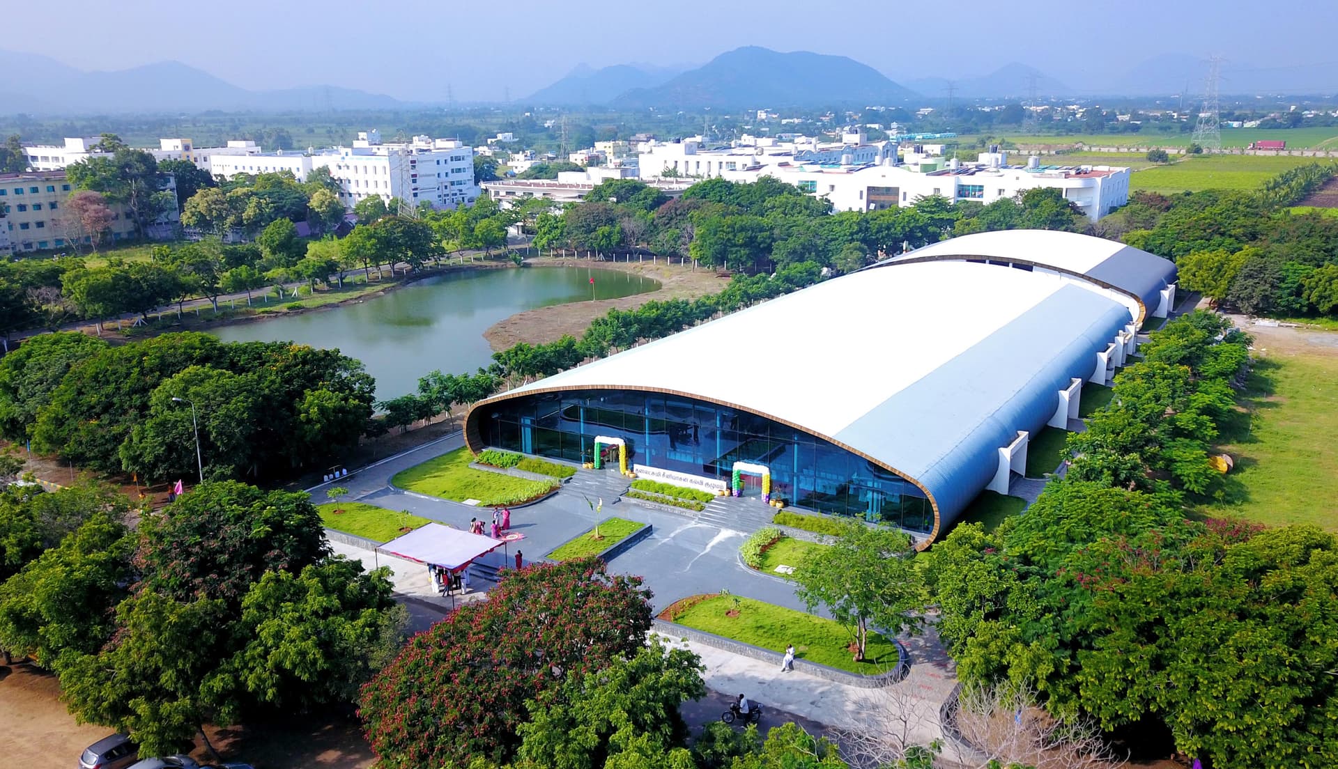 Dhanalakshmi Srinivasan Engineering College-image