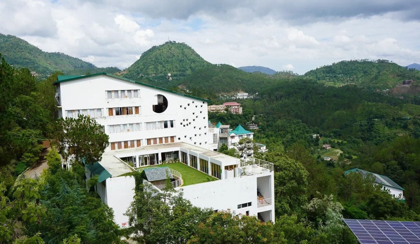 Shoolini University-image