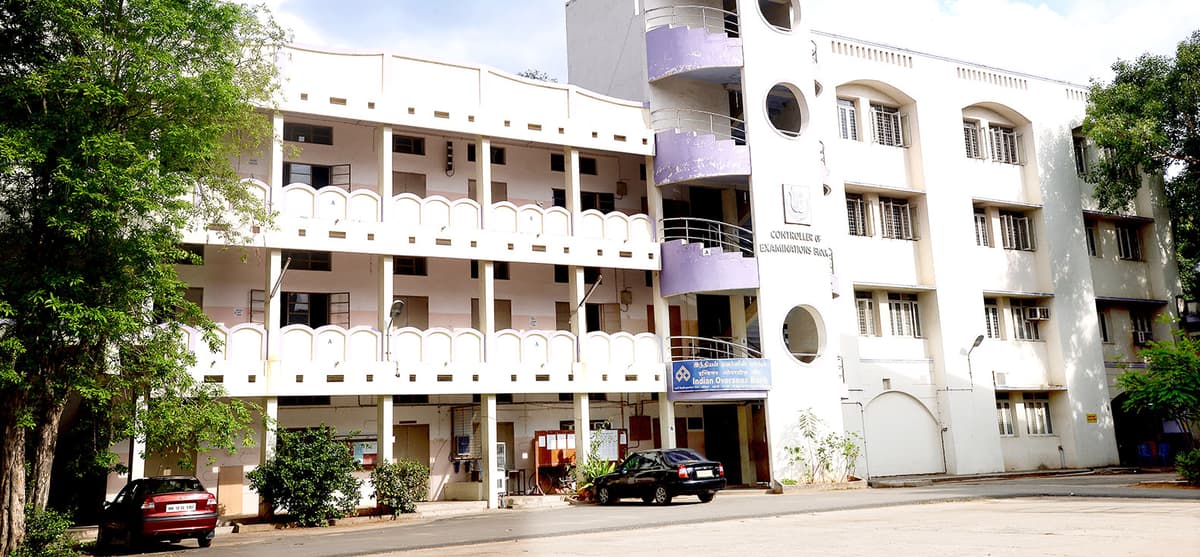 Ethiraj College-gallery-image-0