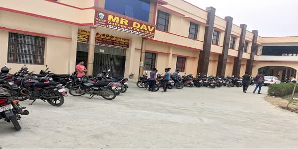 MR DAV College of Education-image