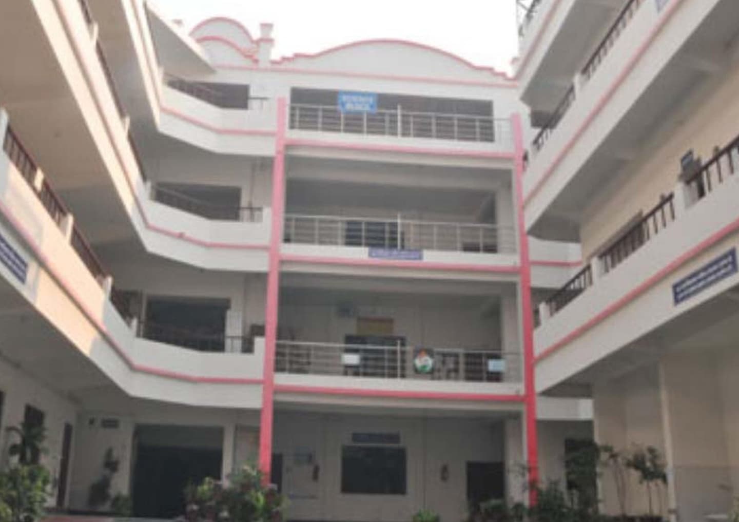 Ismail National Mahila P.G College-image