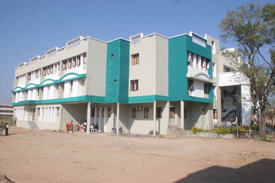 APMC College of Pharmaceutical Education and Research-image