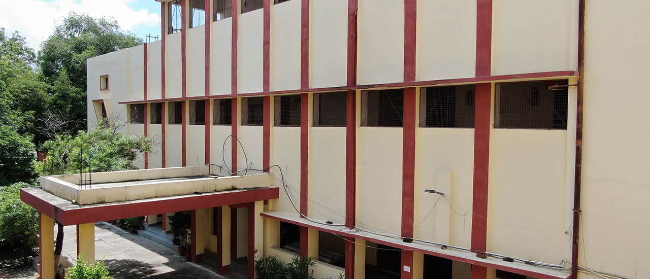 Jagat Taran Girls' Degree College-image