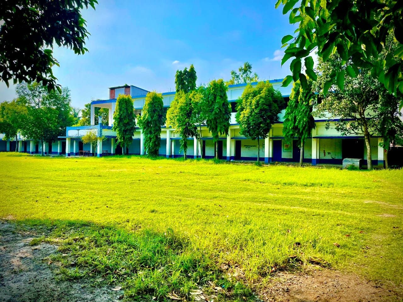 Dewan Abdul Gani College-image
