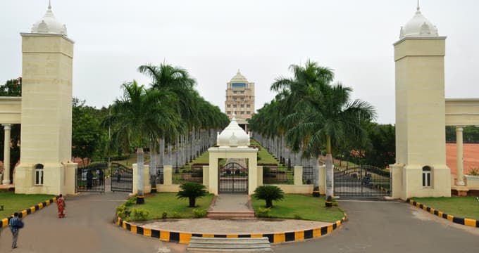 PGP College Of Pharmaceutical Science And Research Institute-image