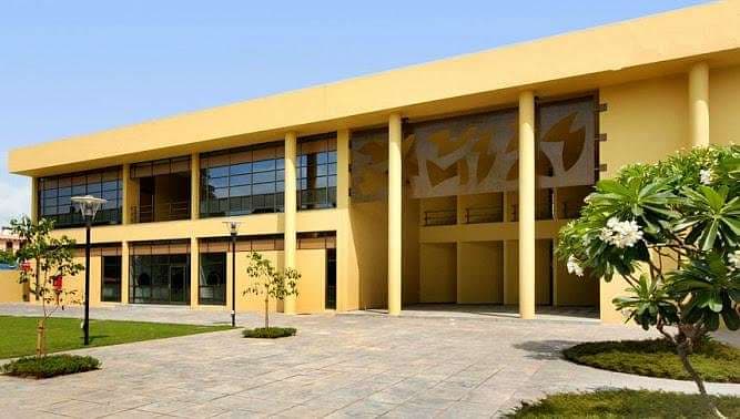 GLF Business School-image