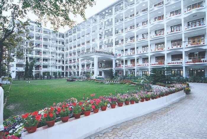 Era's Lucknow Medical College and Hospital-image