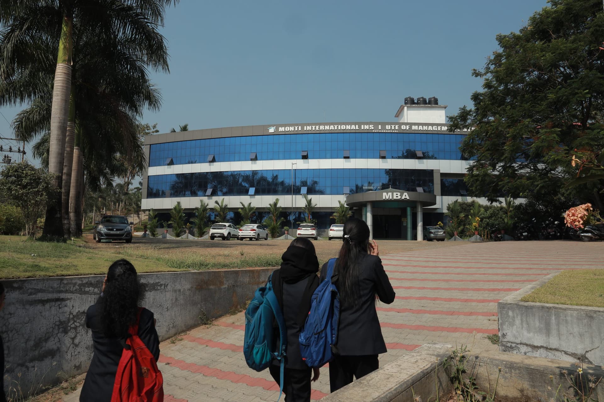 Monti International Institute of Management Studies-image