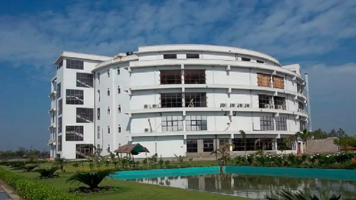 Haldia Institute of Pharmacy-image