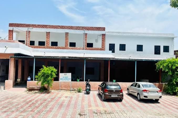 Sir Pratap Law College-gallery-image-1