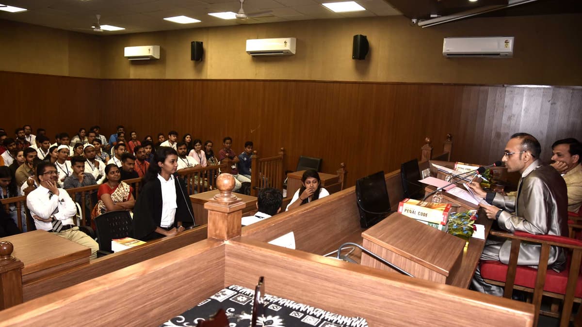 L.A. Shah Law College-gallery-image-2