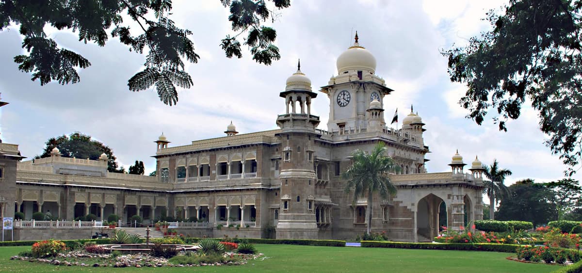 Daly College of Business Management-gallery-image-4