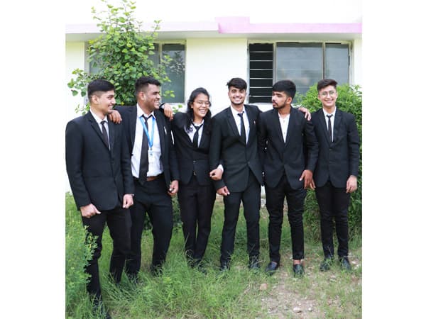 Kisan Law College-image