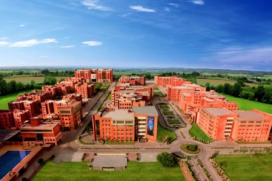Amity University Noida-image