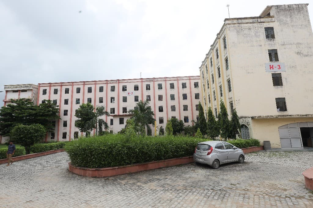 Naraina Medical College & Research Center-image