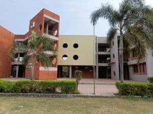 Ambaba Commerce College-image