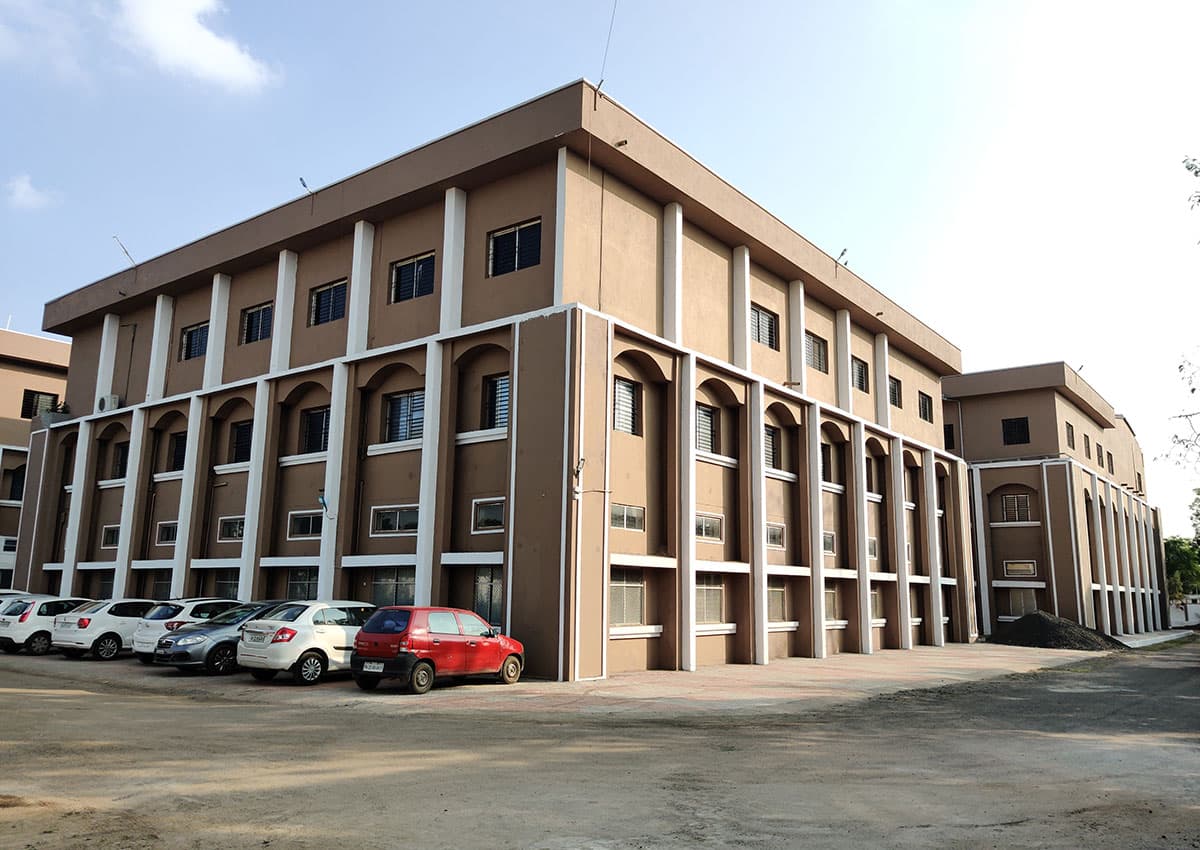 AlBadar Dental College and Hospital-image