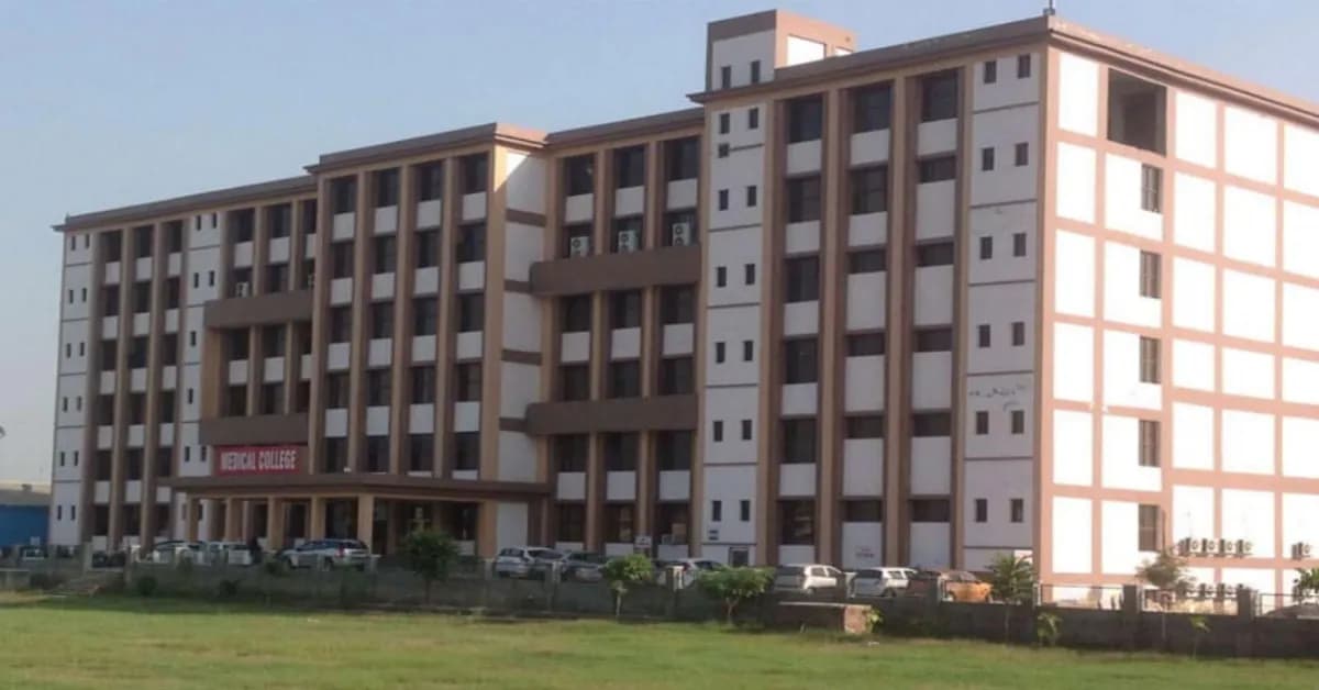 Adesh University-image