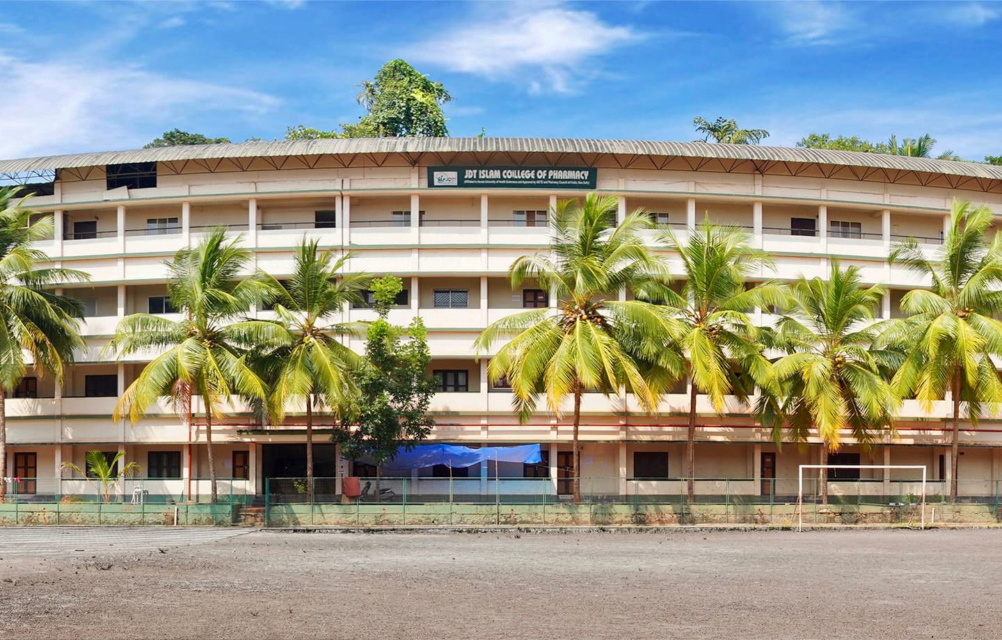 JDT Islam Pharmacy College-image