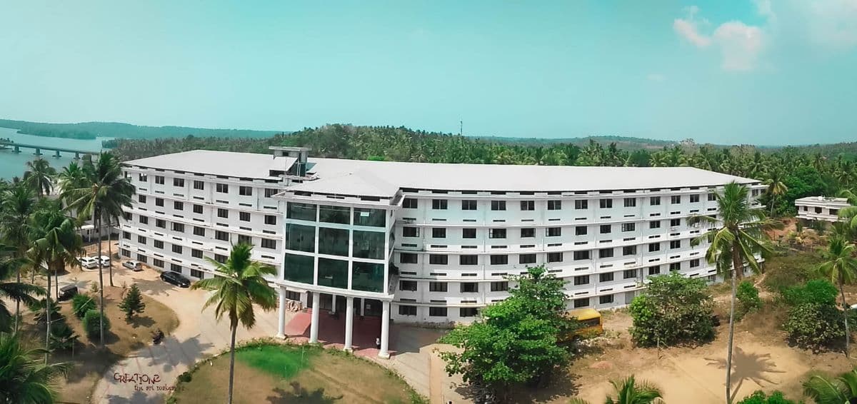 Malabar Dental College and Research Centre-image
