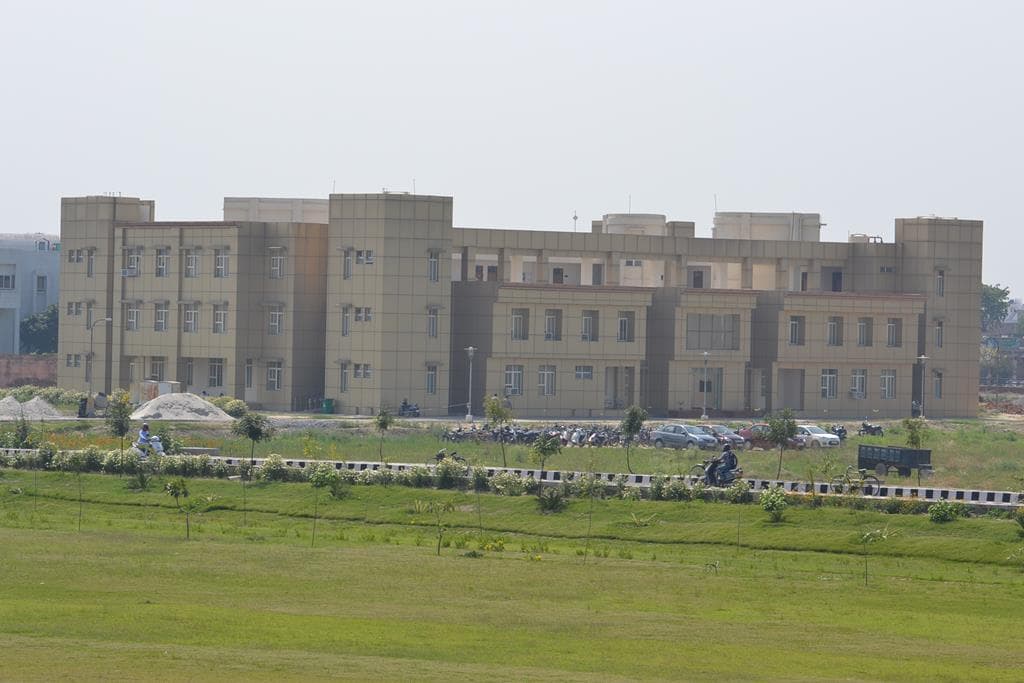 Babasaheb Bhimrao Ambedkar University-image