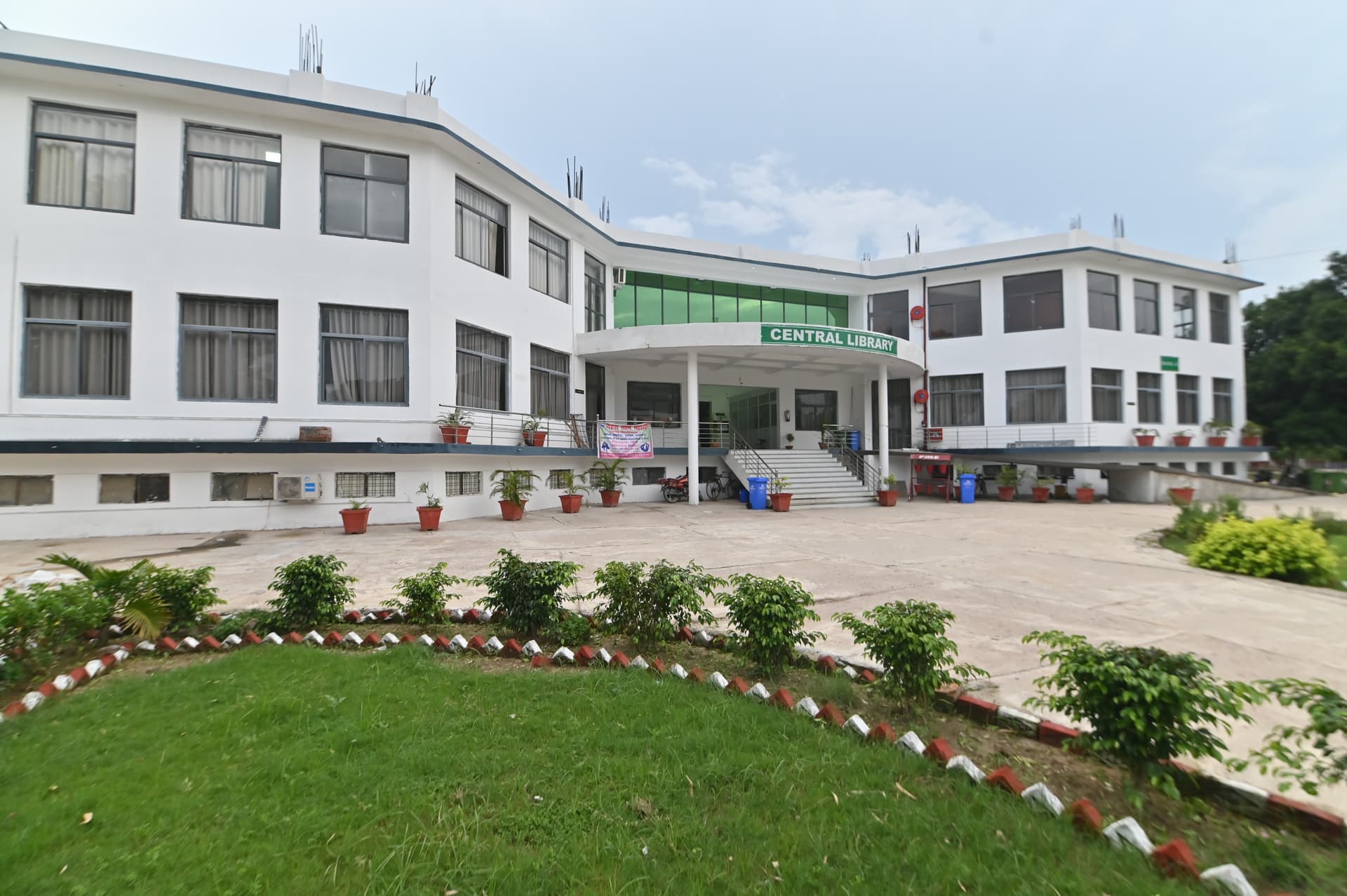 NGBU Prayagraj-image