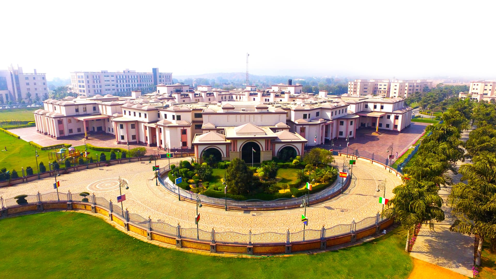 GD Goenka University-image