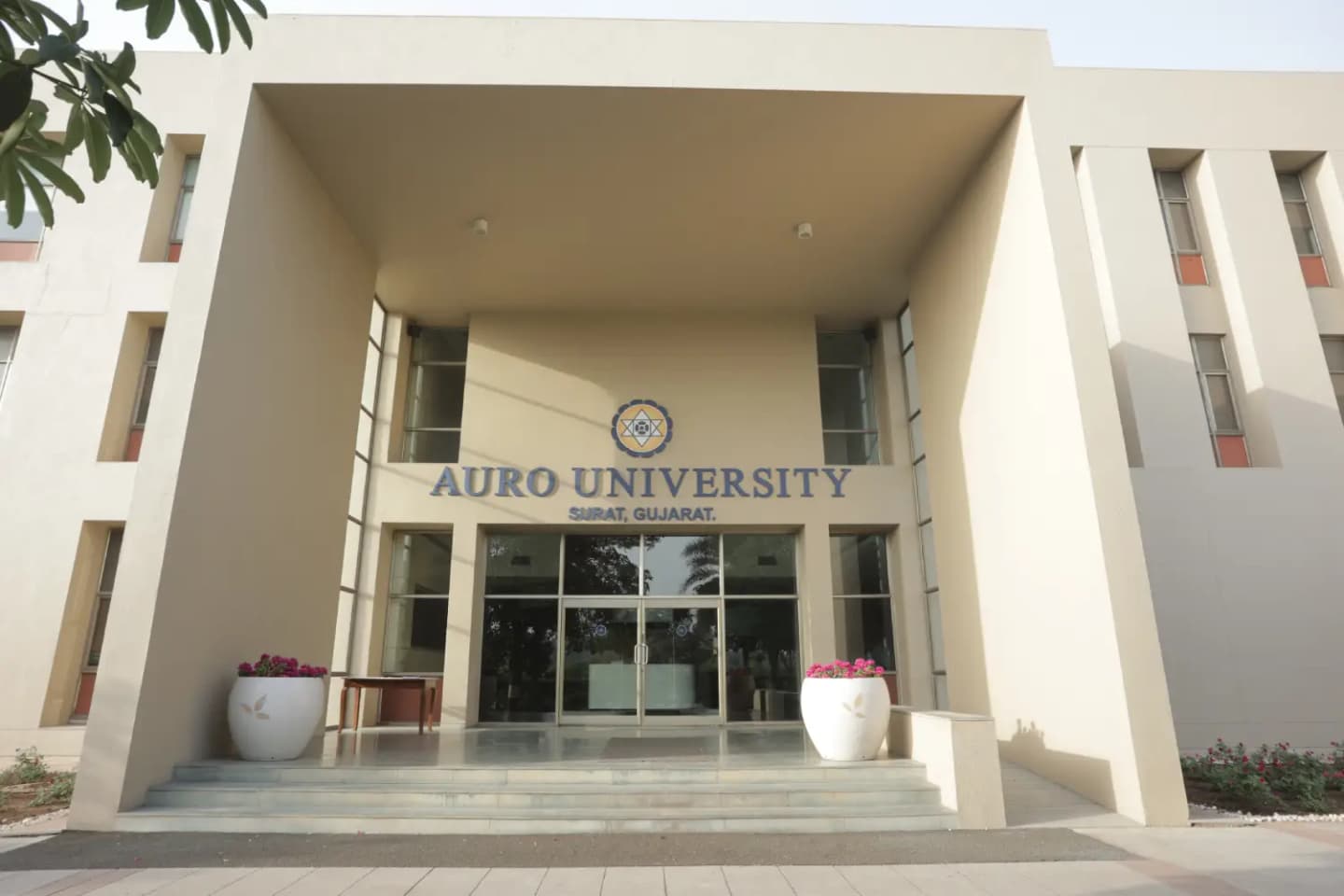 Auro University-image