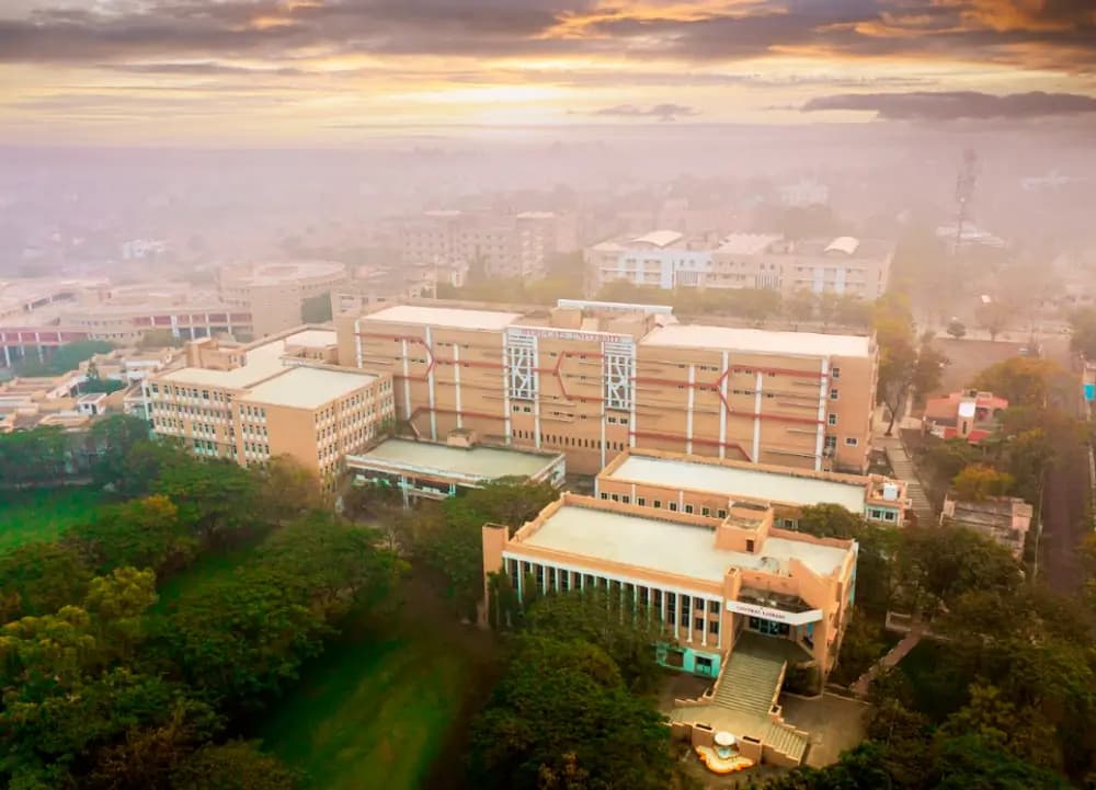 MediCaps University-image