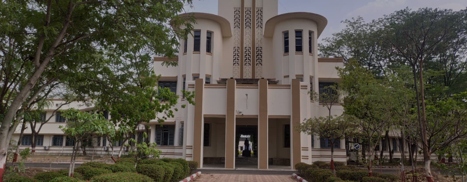 Laxminarayan Innovation Technological University-image